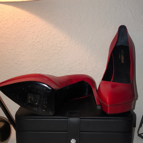 WORN ONCE YSL PERFECT CONDITION TRIBUTE PUMPS - Picture 3 of 10